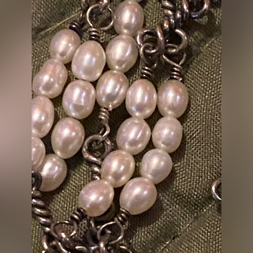 Silpada Elegant Pearl and sterling Silver Chain Necklace.